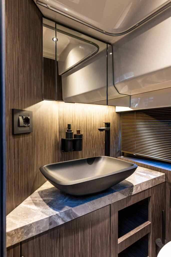 A32 - gallery image 8