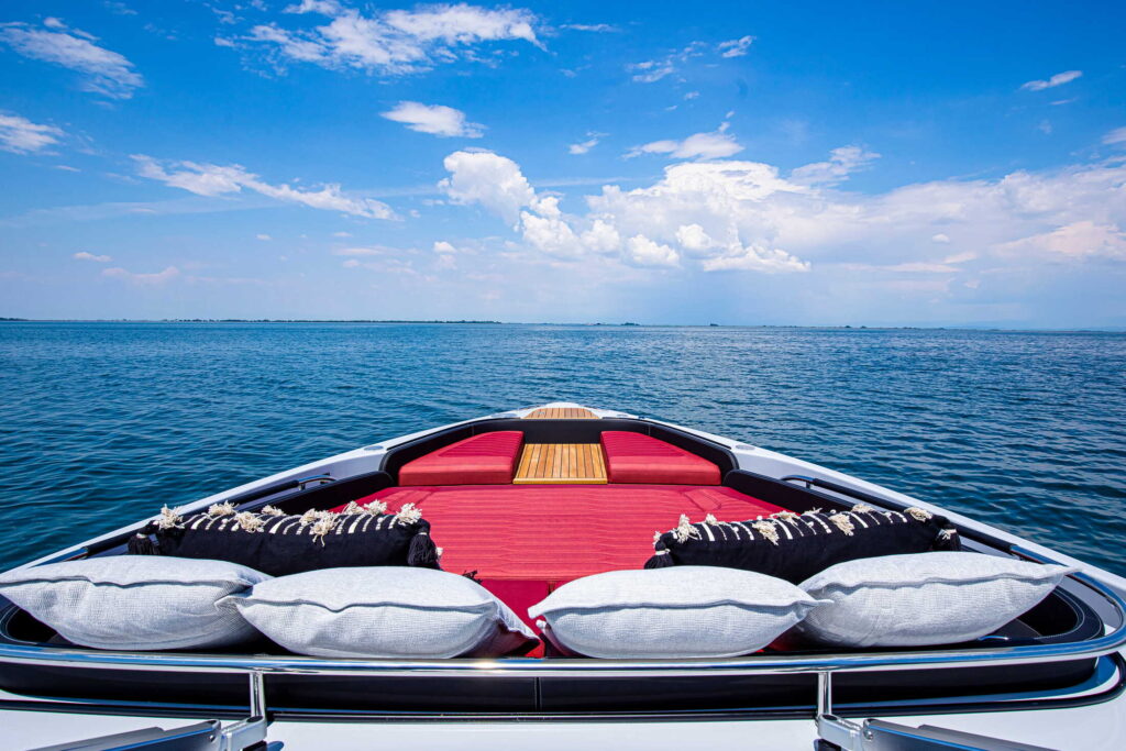 A46 Luxury Tender - second gallery image 2