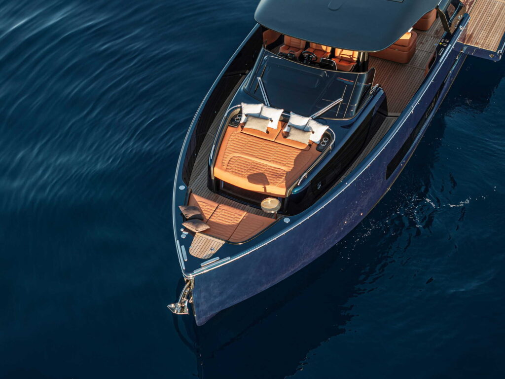 A46 Luxury Tender - gallery image 2
