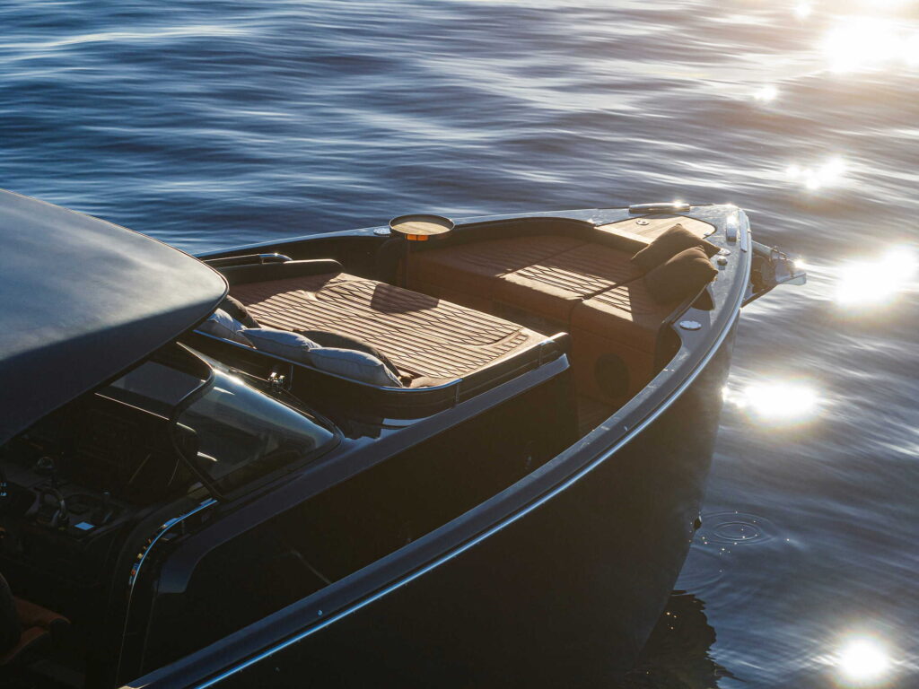 A46 Luxury Tender - gallery image 4
